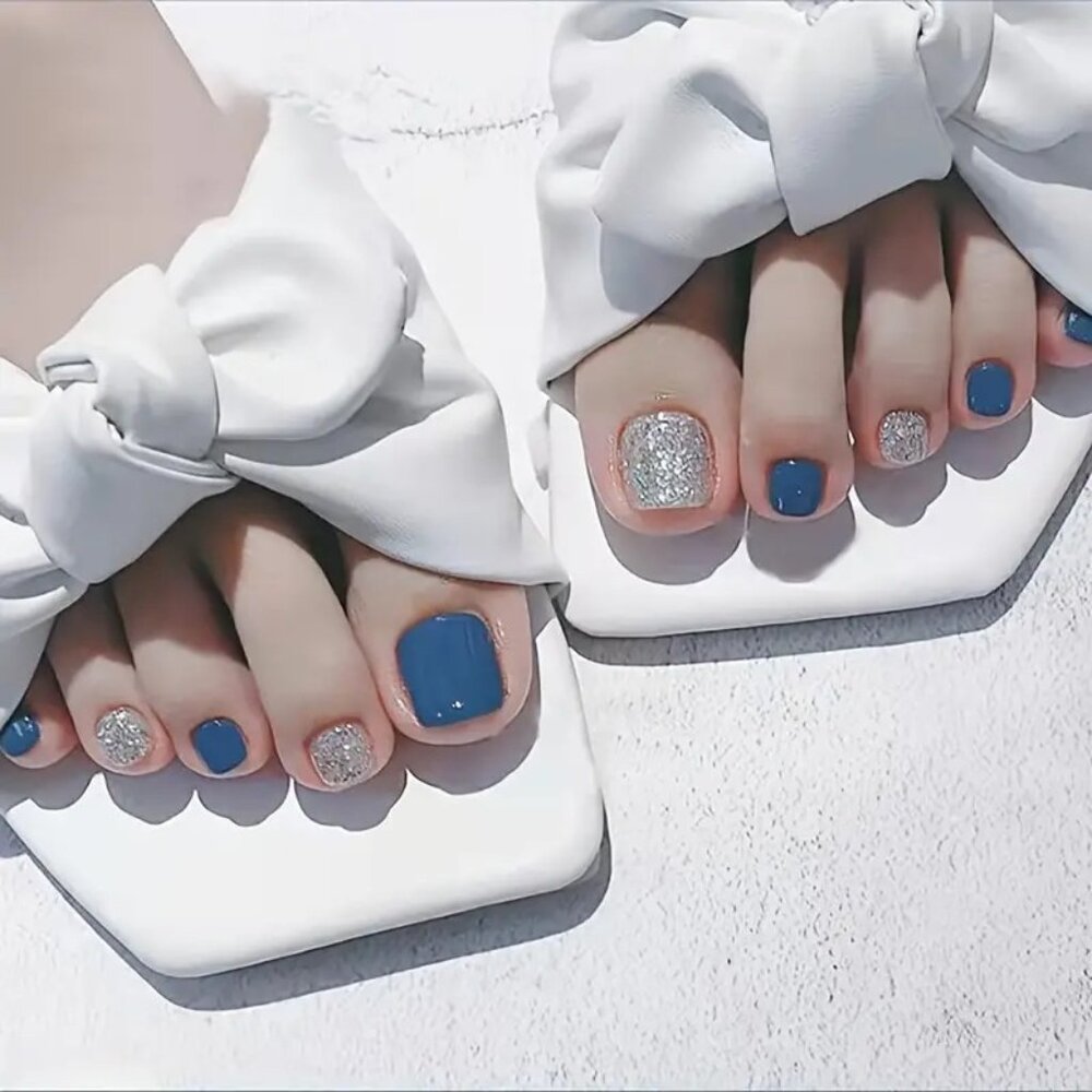 Nails 24 Blue & Silver Glitter Press On Toenails Short Style Kit Fake Glossy